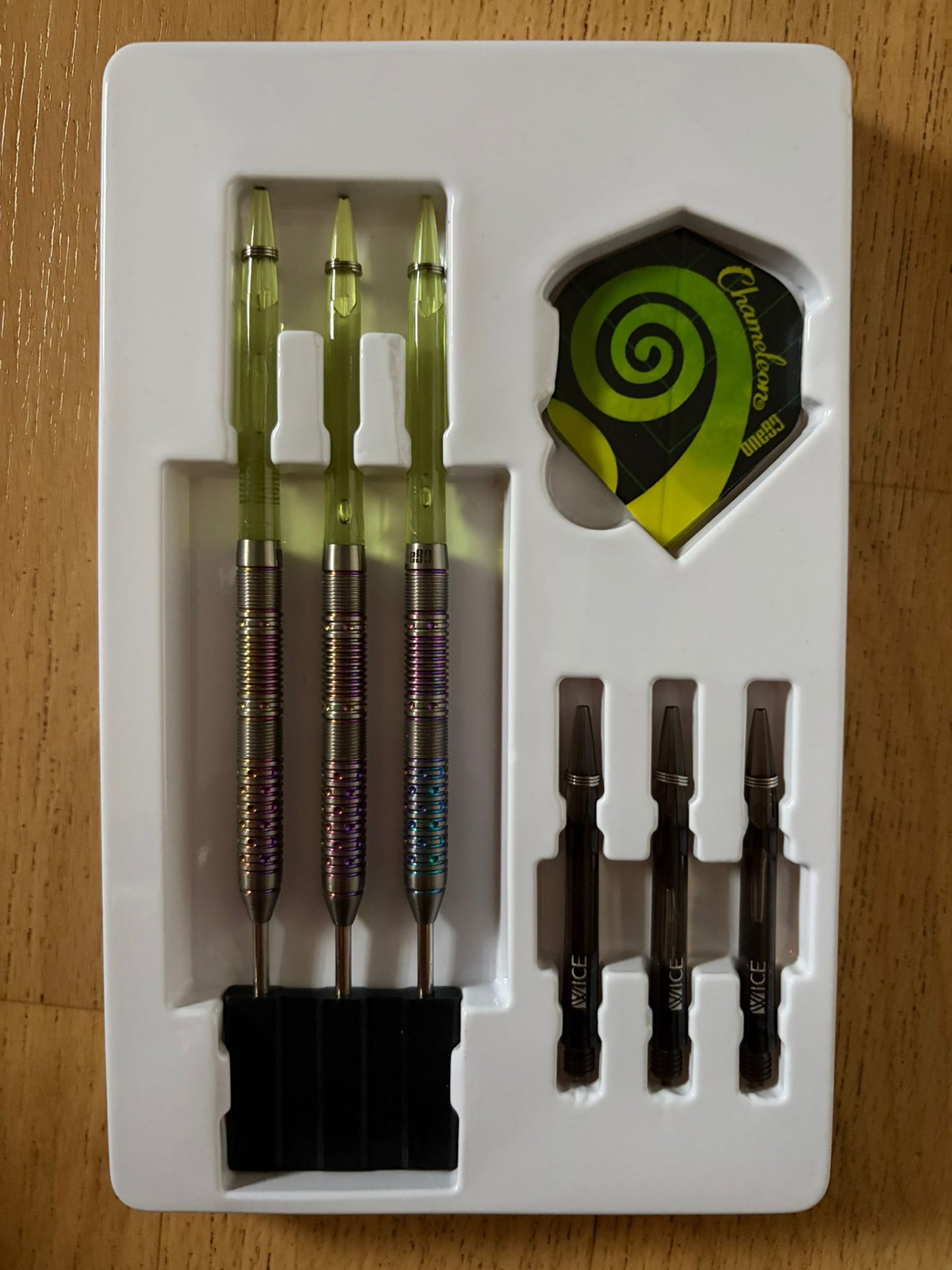 One80 Chameleon Peridot Steeldart 24g